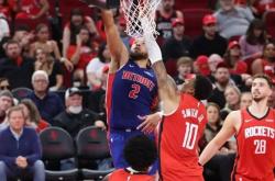 爱游戏ayx全站入口 -底特律活塞训练开放日，关键时刻再遭质疑引欢呼，NBA季后赛在即，纪律约束更严格的简单介绍