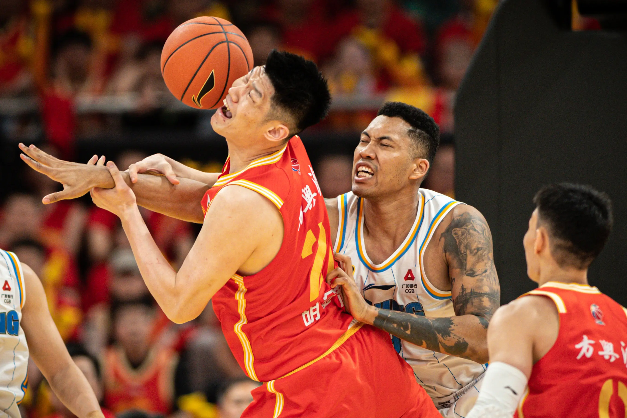 关于CBA季后赛集结日再迎强敌，马德里竞技调整名单，主帅态度——态度坚定，控场能力受关注的信息